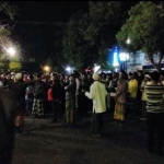 Suasana saat jemaah Habib Yusuf Alkaf mendatangi Mapolres Pamekasan.