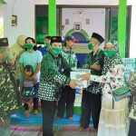 Bakti sosial yang diselenggarakan oleh Pimpinan Wilayah (PW) Lembaga Dakwah Nahdlatul Ulama (LDNU) dan Lembaga Amil Zakat, Infak dan Sedekah Nahdlatul Ulama (LAZISNU) Jawa Timur di Dusun Krajan, Kabupaten Malang. foto: istimewa