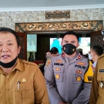 Bupati Hendy usai menerima rombongan tamu anggota Komisi E DPRD Provinsi Jatim di Pendopo Wahyawibawagraha, Selasa (18/5).