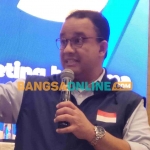 Anies Baswedan saat dialog dengan para pimpinan media bertajuk “Chief Editors Meeting Bersama Anies Baswedan” di Shangri La Hotel Surabaya, Jumat (17/5/2023) malam. Foto: BANGSAONLINE