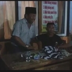 Haryanto Waluyo, bakal calon (balon) wakil Bupati Pamekasan yang mendaftarkan diri dari jalur Independen, Kamis (30/11) pukul 21.00 WIB mengamuk di kantor Komisi Pemilihan Umum (KPU) Kabupaten Pamekasan.
