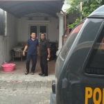 TKP kebakaran rumah di Perum Gading Kirana G 32, Desa Sidokepung, Kecamatan Buduran, Sidoarjo.