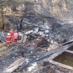 Lokasi kebakaran di kawasan sumur D90 tampak hangus usai dilalap api.