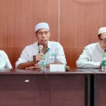 Katib Idaroh Syu’biyah Jatman Tuban Kiai Muhaimin (tengah) bersama KH. Fathul Huda, Rois Majelis Ifta Idaroh Syu’biyyah Jatman Tuban sekaligus Rois Idaroh Wustho Jatman Jawa Timur saat menggelar rakor kegiatan tahun 2025.