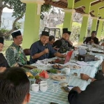 Rapat perdana PW Pencak Silat NU Pagar Nusa Jatim di kediaman H Abdul Muchid di Jalan Pendopo Agung nomor 9 Trowulan Mojokerto, Sabtu (24/8/2019). foto: istimewa/ bangsaonline.com