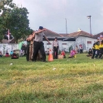 Suasana lomba bakiyak untuk menunggu waktu berbuka.