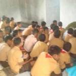Ratusan murid SDN Banaran 2 Kecamatan Pace saan melakuan doa bersama. Foto: soewandito/ BANGSAONLINE