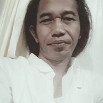 Imron Sholeh (46), pria asal Banyuwangi yang wajahnya mirip Presiden Jokowi. (foto: IMRONGONDRONG)