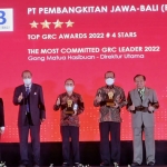PJB Group saat meraih penghargaan di TOP GRC Award 2022.