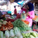 Suasana salah satu pasar di Bojonegoro.