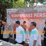 Konferensi pers yang digelar Satreskrim Polres Probolinggo Kota terkait kasus curanmor. Foto: SUGIANTO/BANGSAONLINE