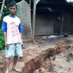 Kondisi tanah retak di Desa Tumpuk, Kecamatan Bandar. (ist) 
