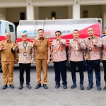 Truk tangki CSR dari Bank Jatim yang diterima Perumda Tugu Tirta Malang.