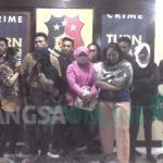 Pasangan yang terjaring razia saat diamankan di Mapolres Ngawi.