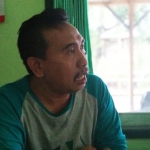 Moh Saptono Nugroho, Tim kuasa calon Kades Watukarung nomor urut satu. Foto: YUNIARDI S/BANGSAONLINE