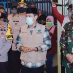 Plt. Bupati Sidoarjo Nur Ahmad Syaifuddin didampingi Dandim 0816 Letkol Inf M. Iswan Nusi, dan Kapolresta Kombespol Sumardji.