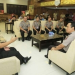 Kapolda Jatim Irjen Pol Machfud Arifin menerima kunjungan Divhumas Mabes Polri.