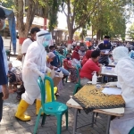 Rapid test yang digelar Pemkab Probolinggo di semua pasar.