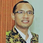 Dr H Suparto Wijoyo.