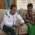 Pengurus DPW PBB Jawa Timur Mathur Kusairi bersama saksi partai korban pemukulan (dok. Ist)