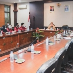 Forum Anak Jember (FAJ) melakukan audiensi bersama Bupati Jember Ir. Hendy Siswanto, di Kantor Pemkab Jember beberapa waktu lalu.