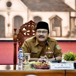 Wali Kota Pasuruan, Saifullah Yusuf atau yang akrab disapa Gus Ipul, saat memimpin rapat koordinasi.