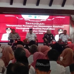  Bupati Malang, Sanusi, saat memberi arahan kepada komite sekolah.