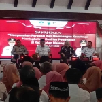  Bupati Malang, Sanusi, saat memberi arahan kepada komite sekolah.