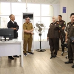 Kepala Kejari Kota Kediri, Andi Mirnawaty, saat mengecek kesiapan di MPP. Foto: Ist