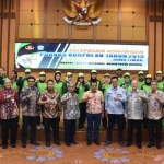 Sekretaris Daerah Provinsi Jawa Timur, Dr. Heru Tjahjono melepas 119 atlet Pekan Olahraga Nasional (Pornas) KORPRI Jatim yang akan berlaga pada Pornas Korpri XV Tahun 2019 di Kota Pangkal Pinang, Provinsi Bangka Belitung (Babel). fot: ist
