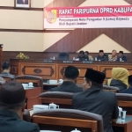 Suasana Rapat Paripurna agenda penyampaian Nota Pengantar 5 Raperda oleh Bupati Jember.