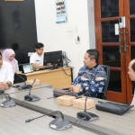 Ketua DPRD Gresik, M. Syahrul Munir (kiri) bersama anggota Komisi IV Imam Syaifudin saat menerima kunjungan BPJS Ketenagakerjaan Gresik. FOTO: ist.