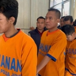Keempat tersangka admin dan anggota grup Gay Tuban Lamongan Bojonegoro. Foto: Ist.
