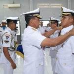 Pangkoarmada II Laksamana Muda TNI Heru Kusmanto, saat memimpin sertijab Komandan Kolat.