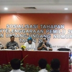 PAPARAN: Sosialisasi UU Parpol yang digelar KPU Sidoarjo, di Hotel The Sun. foto istimewa