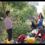 Nelayan Pangkahkulon saat menghentikan proyek pemetaan lahan yang dilakukan rekanan SIPL.