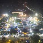 Suasana Pasar Malam Alun-alun dipotret dari menara Masjid Jami. foto: BANGSAONLINE