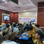 Suasana kegiatan sosialisasi keamanan pangan siap saji bagi para pengelola SPPG yang digelar di Ruang Perdana Kantor Pemkab Kabupaten Blitar lama, Sabtu (11/10/2025).