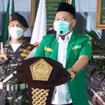 Gus Yani saat memberikan sambutan pelantikan pengurus PC GP Ansor Gresik. foto: SYUHUD/ BANGSAONLINE