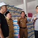 Tim Satgas Pangan Jombang saat sidak ke Pasar Legi.