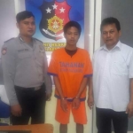 Tersangka jambret diamankan di Mapolsek Waru.