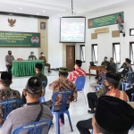 SINERGI: Komsos mencegah radikalisme dan separatisme di Aula Makodim 0816 Sidoarjo, Rabu (9/6/2021). foto: ist. 