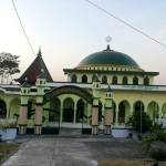 Masjid Jami’ Tiban Babussalam Jalan Soekarno – Hatta, Kelurahan Pilang Kecamatan Kademangan, Probolinggo, Jumat (18/7). Foto : andi sirajuddin/BANGSAONLINE