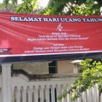 Salah satu spanduk milik Siti Muafiyah yang dipasang di salah satu titik desa. foto: ist.