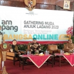 Pj Bupati Nganjuk, Sri Handoko Taruna, saat memberi arahan dalam Gampang atau akronim dari gathering pemuda anjuk ladang. Foto: BAMBANG DWI JULIANTO/BANGSAONLINE