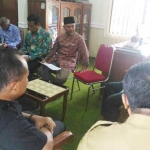 Para anggota Komisi B DPRD Purworejo yang melakukan studi banding di Dinas Sosial Pemberdayaan Perempuan dan Anak Kabupaten Ponorogo. foto: SUNARDHI/ BANGSAONLINE