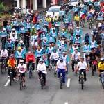 Wali Kota Surabaya Tri Rismaharini di antara pegowes. Foto:humas/BANGSAONLINE