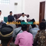 Jenderal Relawan Bekisar Mojokerto, H Sobirin, saat memberi sambutan. Foto: ROCHMAT SAIFUL ARIS/BANGSAONLINE