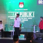 Gus Syaf saat memaparkan jawaban dalam debat publik Pilbup Jombang 2018.