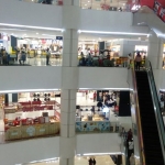 Suasana  Lippo Plaza Jember saat pertama kali buka sejak tutup akibat pandemik Covid-19.